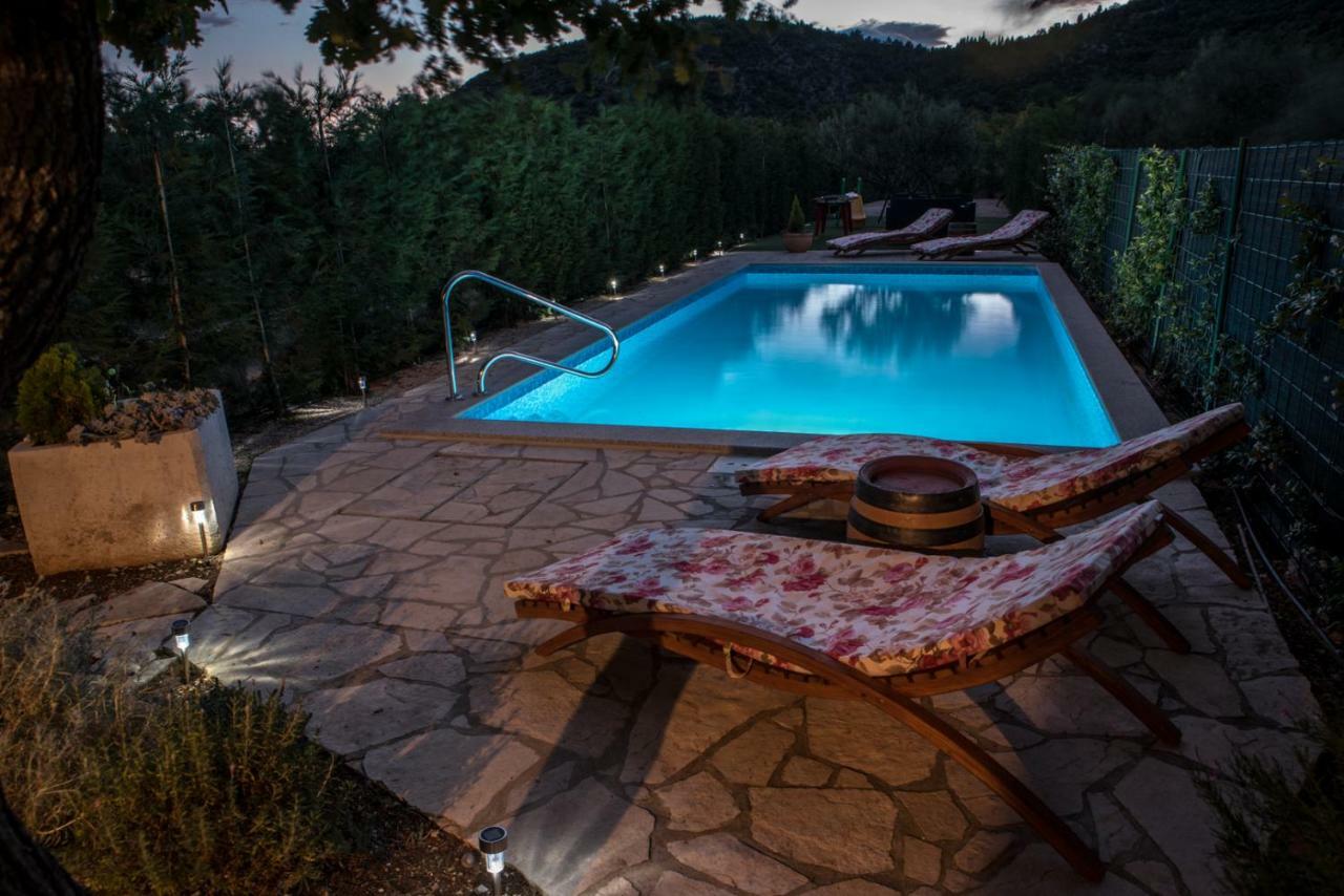 Holiday Home Zavala Klek Bagian luar foto