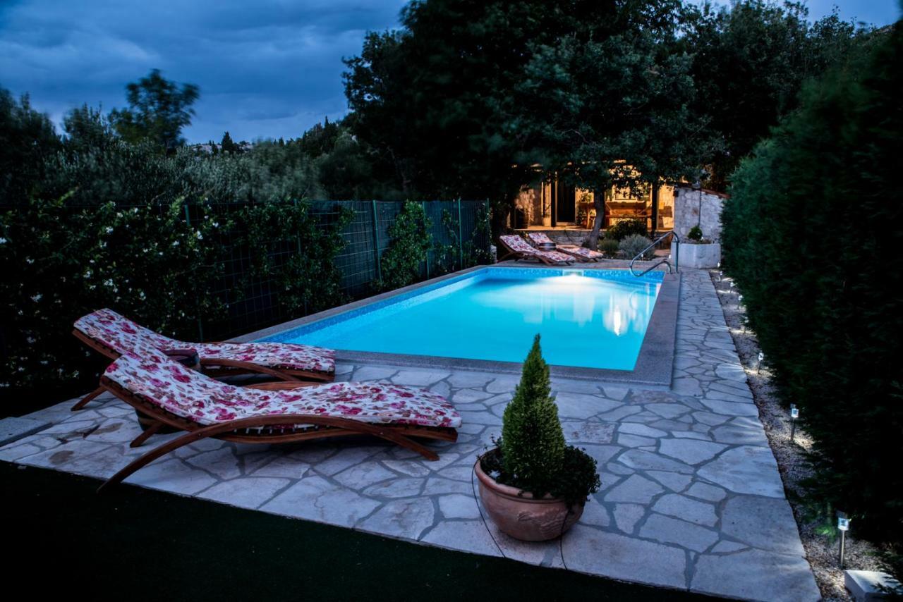 Holiday Home Zavala Klek Bagian luar foto